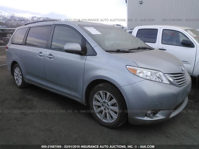 5TDDK3DC2CS033956 - 2012 TOYOTA SIENNA XLE/LIMITED SILVER photo 1