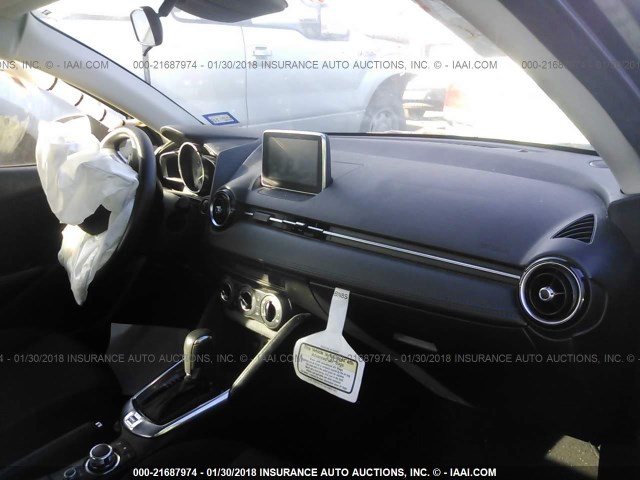 3MYDLBZV5GY129162 - 2016 TOYOTA SCION IA BLACK photo 5