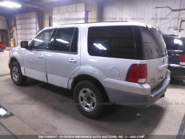 1FMPU16L63LC62226 - 2003 FORD EXPEDITION XLT SILVER photo 3