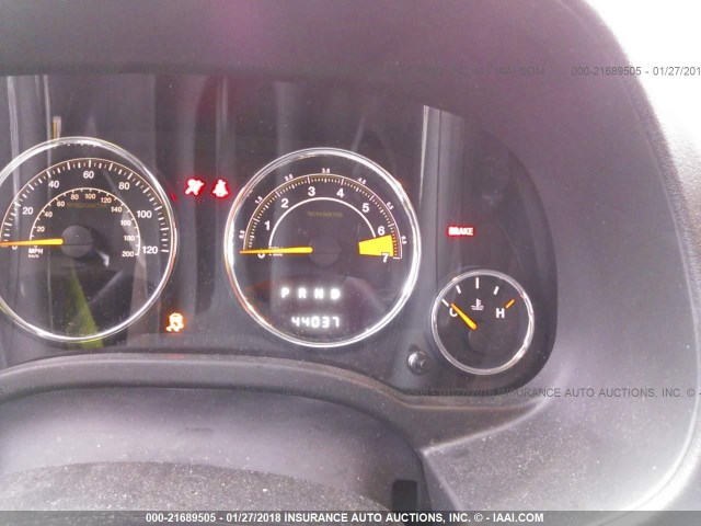 1C4NJCEB9GD655551 - 2016 JEEP COMPASS LATITUDE 灰色 照片 7
