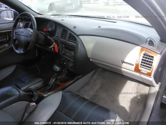 2G1WX12K4Y9191183 - 2000 CHEVROLET MONTE CARLO SS ნაცრისფერი ფოტო 5