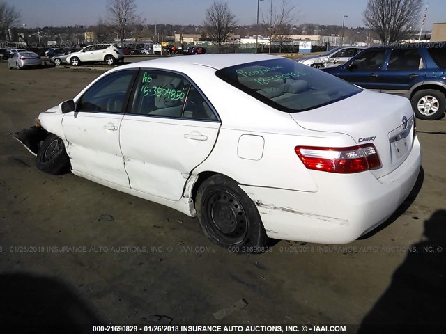 4T1BE46K68U772495 - 2008 TOYOTA CAMRY CE/LE/XLE/SE WHITE photo 3