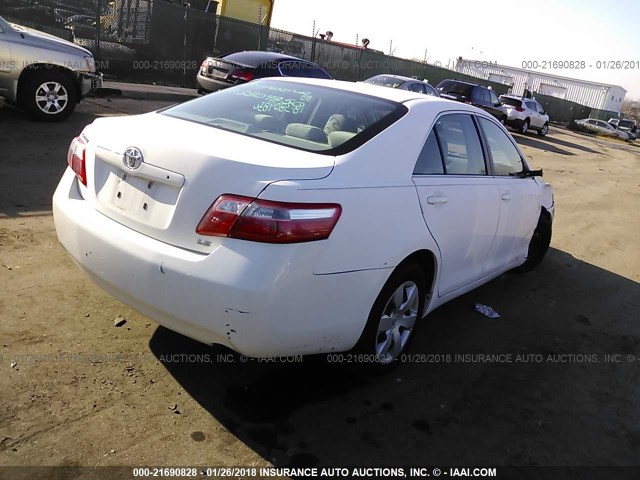 4T1BE46K68U772495 - 2008 TOYOTA CAMRY CE/LE/XLE/SE WHITE photo 4