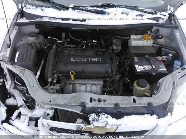 KL1TD5DE4BB218137 - 2011 CHEVROLET AVEO LS/LT 银色 照片 10