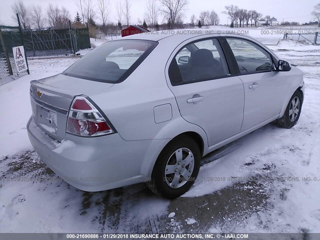 KL1TD5DE4BB218137 - 2011 CHEVROLET AVEO LS/LT 银色 照片 4
