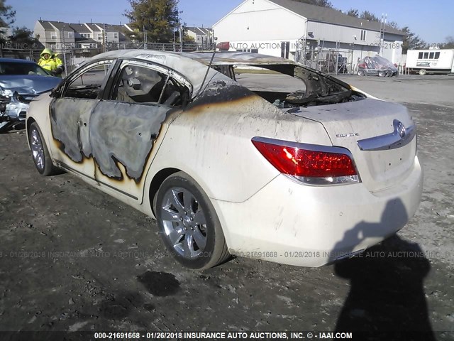 1G4GF5E32CF334895 - 2012 BUICK LACROSSE PREMIUM WHITE photo 3