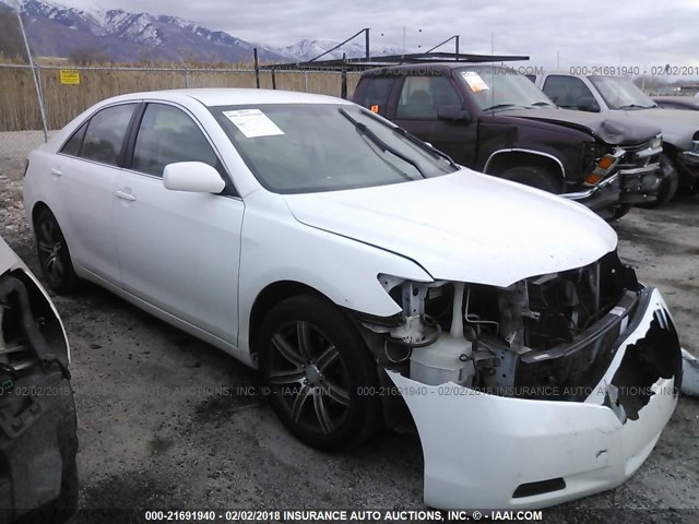 4T1BE46KX7U626857 - 2007 TOYOTA CAMRY NEW GENERAT CE/LE/XLE/SE WHITE photo 1
