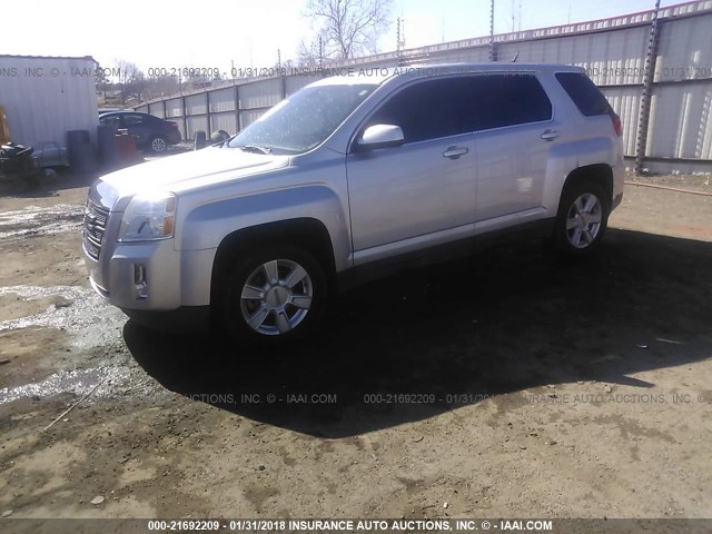 2CTALMEC4B6466356 - 2011 GMC TERRAIN SLE SILVER photo 2