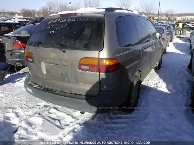 4T3ZF13C5WU038152 - 1998 TOYOTA SIENNA LE/XLE TAN photo 4