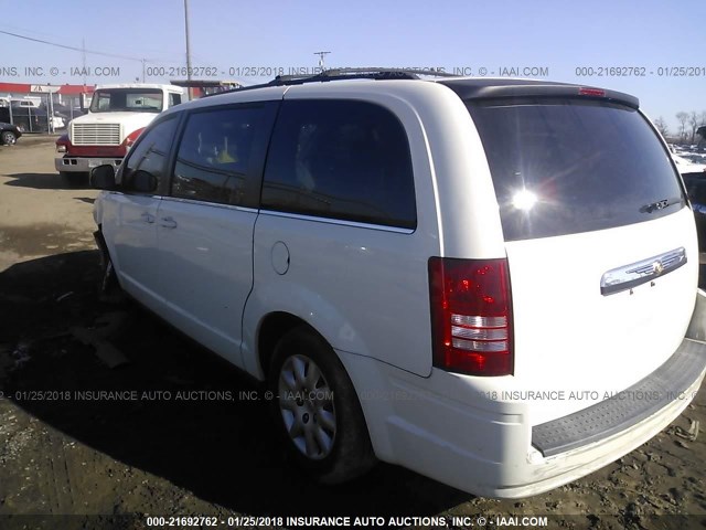 2A4RR4DE6AR161948 - 2010 CHRYSLER TOWN & COUNTRY LX WHITE photo 3