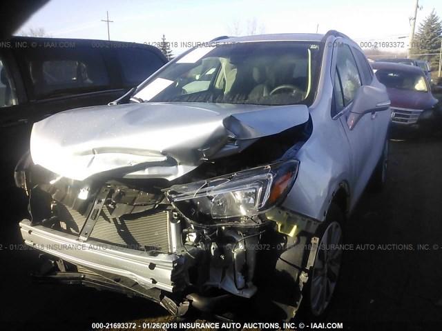 KL4CJASB0HB178077 - 2017 BUICK ENCORE PREFERRED Silber Foto 2