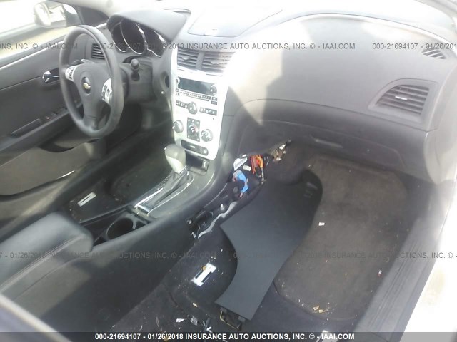 1G1ZC5E00AF320592 - 2010 CHEVROLET MALIBU 1LT 白色 照片 5