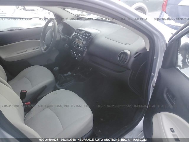 ML32F3FJ5HHF06855 - 2017 MITSUBISHI MIRAGE G4 ES ვერცხლისფერი ფოტო 5