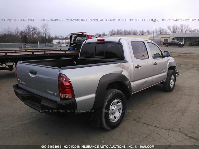 5TFJX4GN4FX038792 - 2015 TOYOTA TACOMA DOUBLE CAB PRERUNNER SILVER photo 4