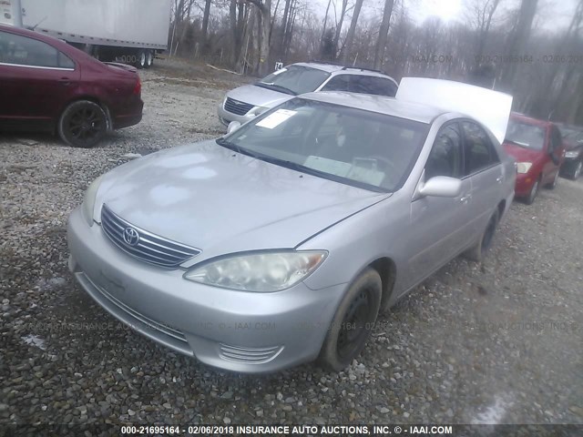 4T1BE30KX6U153558 - 2006 TOYOTA CAMRY LE/XLE/SE GRAY photo 2