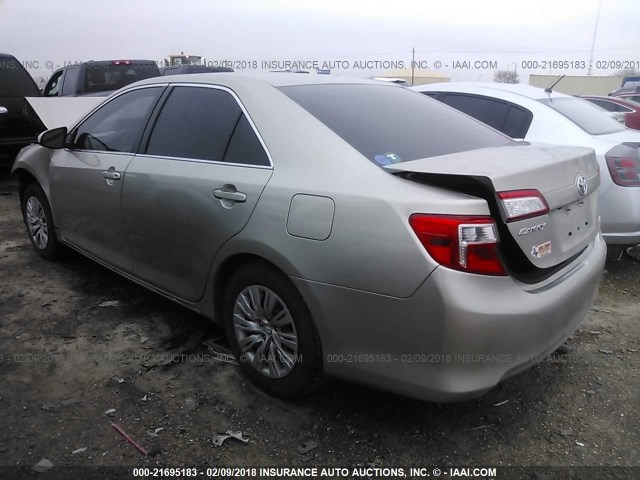 4T1BF1FK7EU410229 - 2014 TOYOTA CAMRY L/SE/LE/XLE ბეჟი ფოტო 3