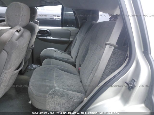 1GNDT13S722174478 - 2002 CHEVROLET TRAILBLAZER  GRAY photo 8