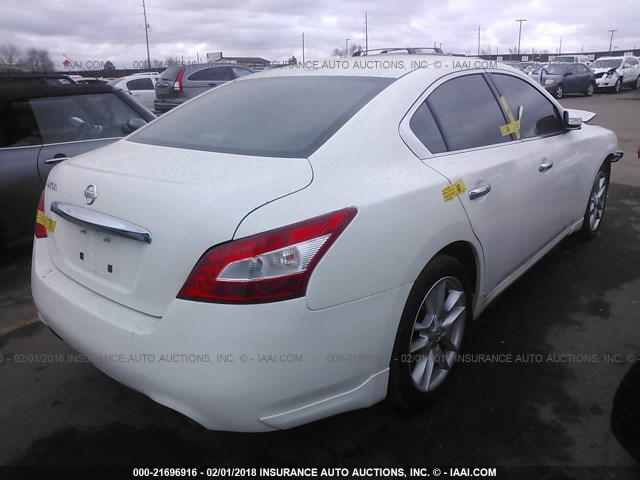 1N4AA5AP2AC816451 - 2010 NISSAN MAXIMA S/SV WHITE photo 4