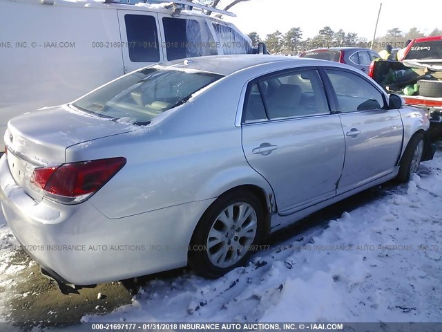 4T1BK3DB8BU389008 - 2011 TOYOTA AVALON LIMITED GRAY photo 4