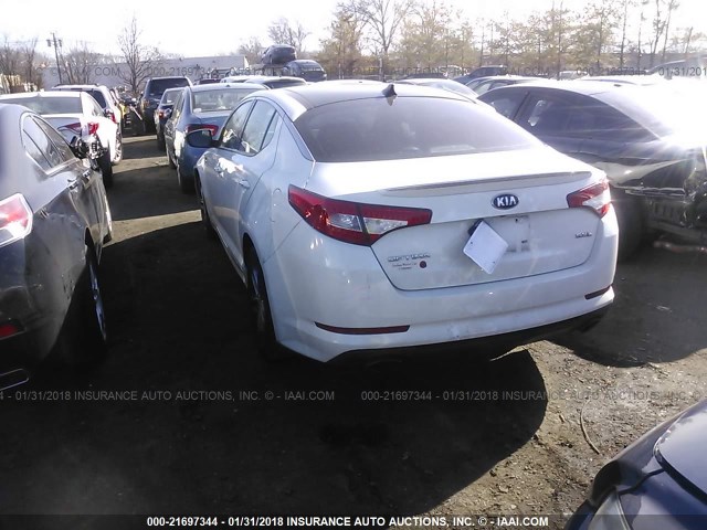 5XXGR4A68DG093689 - 2013 KIA OPTIMA SX WHITE photo 3