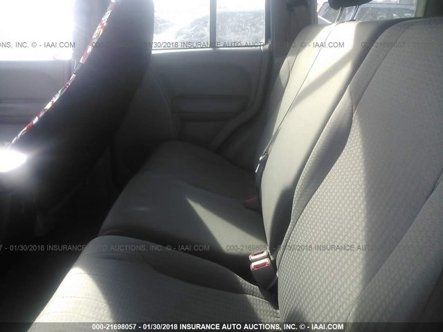 1J4GL48K64W209632 - 2004 JEEP LIBERTY SPORT 黑色 照片 8