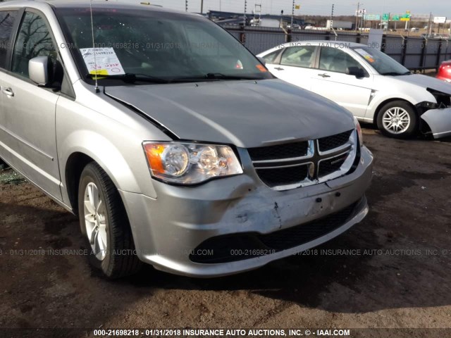 2C4RDGCG3FR733123 - 2015 DODGE GRAND CARAVAN SXT SILVER photo 6