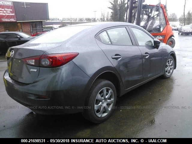 JM1BM1T79E1129979 - 2014 MAZDA 3 SV GRAY photo 4