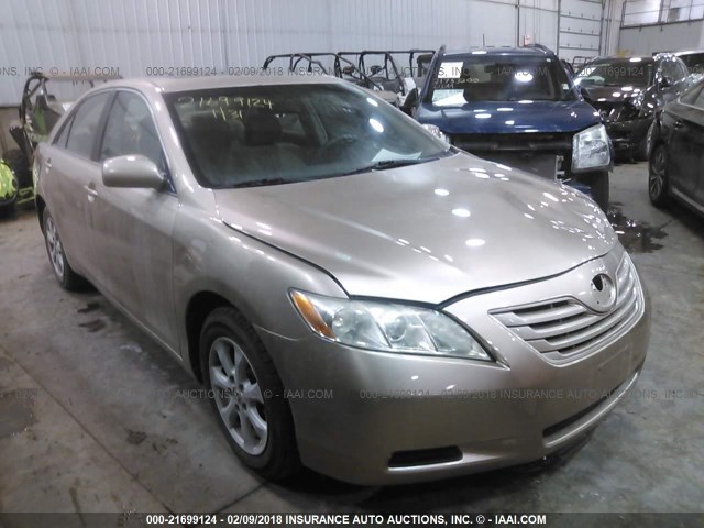 4T4BE46K79R122176 - 2009 TOYOTA CAMRY SE/LE/XLE GOLD photo 1