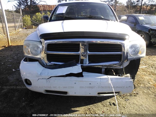 1D7HW42N65S199607 - 2005 DODGE DAKOTA SLT WHITE photo 6