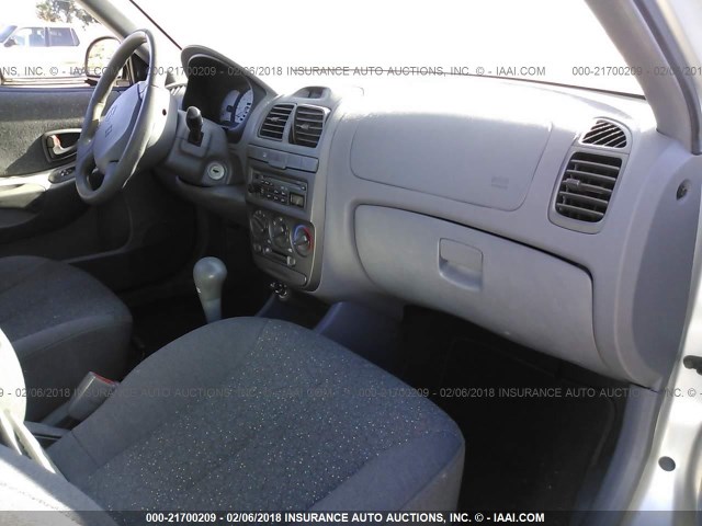 KMHCG35C92U189431 - 2002 HYUNDAI ACCENT GS SILVER photo 5