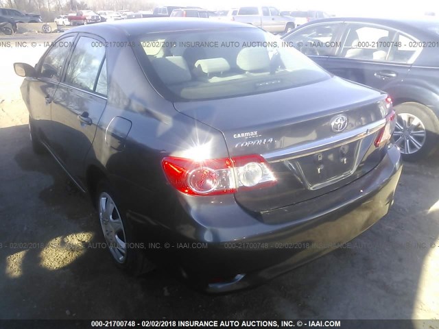 2T1BU4EEXDC954372 - 2013 TOYOTA COROLLA S/LE GRAY photo 3