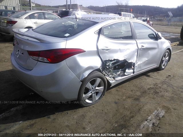 5NPDH4AE8DH350321 - 2013 HYUNDAI ELANTRA GLS/LIMITED SILVER photo 4