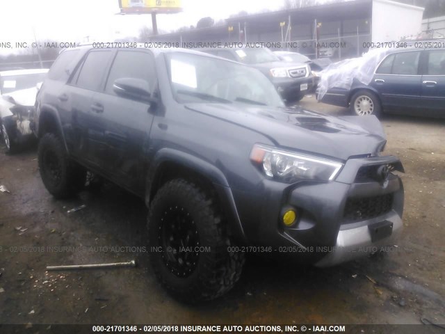 JTEBU5JR2H5466918 - 2017 TOYOTA 4RUNNER SR5 PREM/LTDL/TRAIL/TRD Szary zdjęcie 1