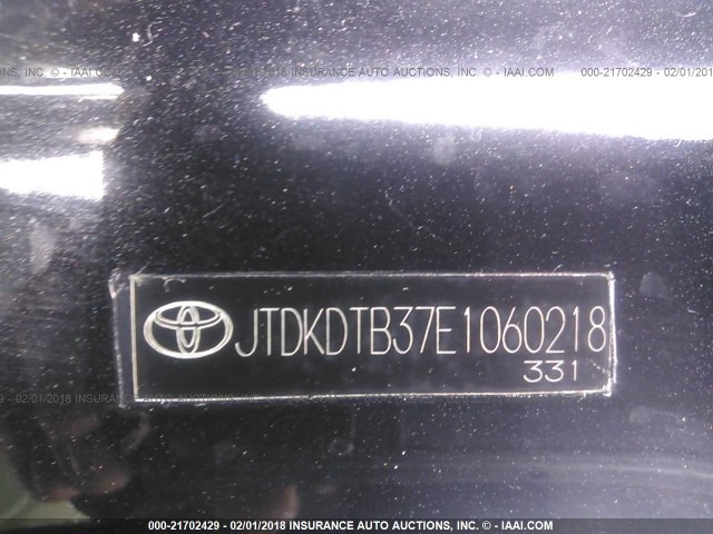 JTDKDTB37E1060218 - 2014 TOYOTA PRIUS C BLACK photo 9