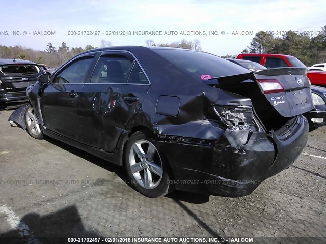 4T1BF1FK7EU383968 - 2014 TOYOTA CAMRY L/SE/LE/XLE 灰色 照片 3