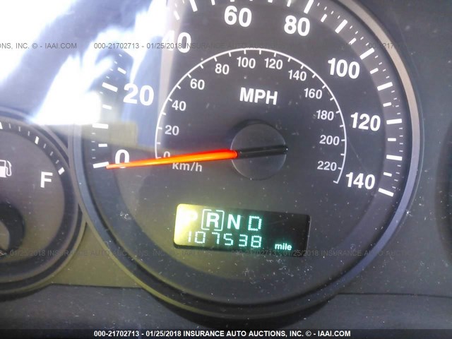 1J4GS48KX5C504870 - 2005 JEEP GRAND CHEROKEE LAREDO/COLUMBIA/FREEDOM 银色 照片 7