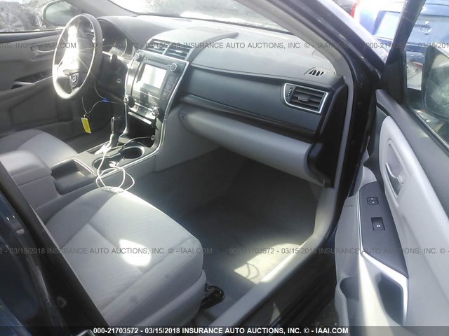 4T4BF1FK3GR521109 - 2016 TOYOTA CAMRY LE/XLE/SE/XSE BLUE photo 5