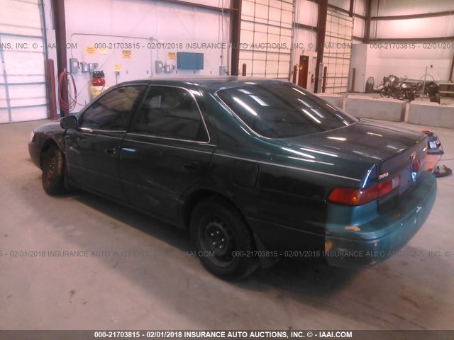 4T1BG22K7WU365464 - 1998 TOYOTA CAMRY CE/LE/XLE 绿色 照片 3