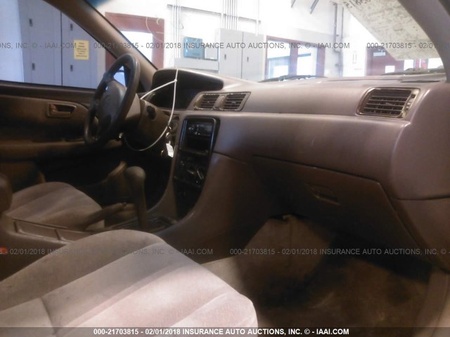 4T1BG22K7WU365464 - 1998 TOYOTA CAMRY CE/LE/XLE 绿色 照片 5