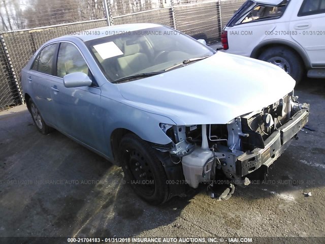 4T1BE46K27U624875 - 2007 TOYOTA CAMRY NEW GENERAT CE/LE/XLE/SE SILVER photo 1