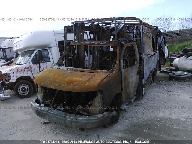 1GB6G5BG3D1125737 - 2013 CHEVROLET EXPRESS G4500  YELLOW photo 2