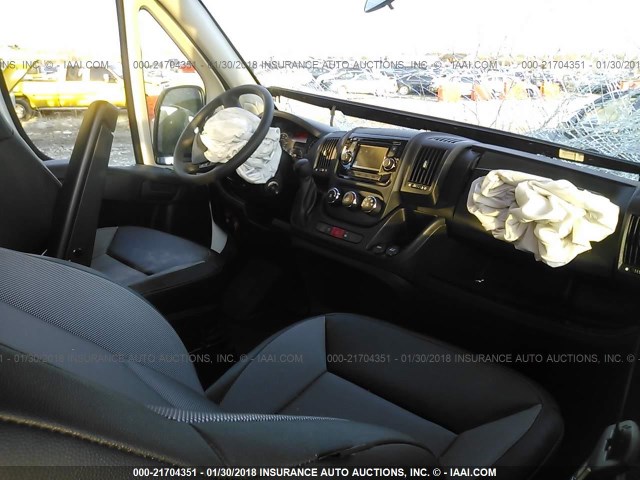 3C6TRVCG2HE500034 - 2017 RAM PROMASTER 2500 2500 HIGH WHITE photo 5