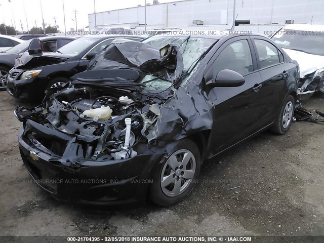 1G1JA5SH2G4111484 - 2016 CHEVROLET SONIC LS GRAY photo 2