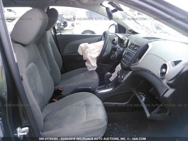 1G1JA5SH2G4111484 - 2016 CHEVROLET SONIC LS GRAY photo 5