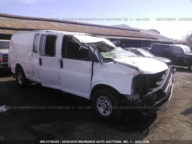 1GCWGGCA8D1110216 - 2013 CHEVROLET EXPRESS G2500  WHITE photo 1