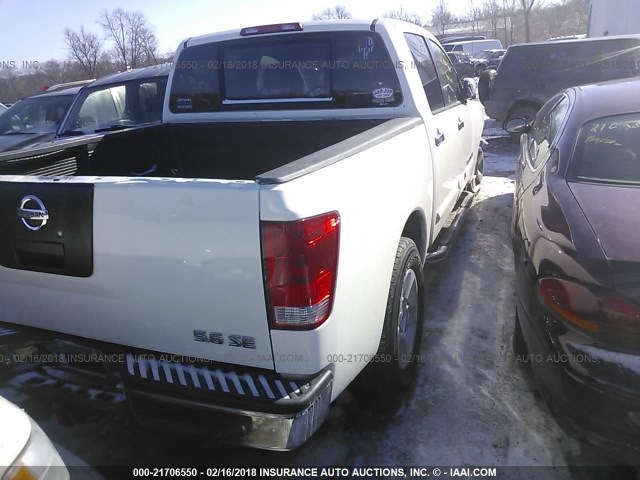 1N6AA07A85N569377 - 2005 NISSAN TITAN XE/SE/LE WHITE photo 4