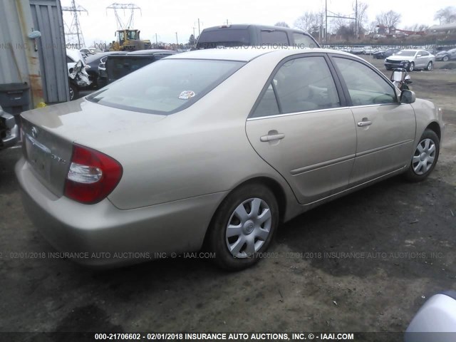 4T1BE32KX2U531434 - 2002 TOYOTA CAMRY LE/XLE/SE ოქროსფერი ფოტო 4