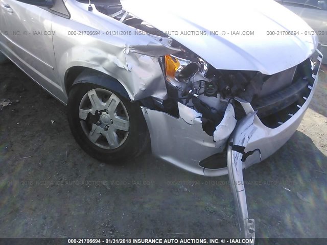 2C4RDGBG5CR296853 - 2012 DODGE GRAND CARAVAN SE SILVER photo 6