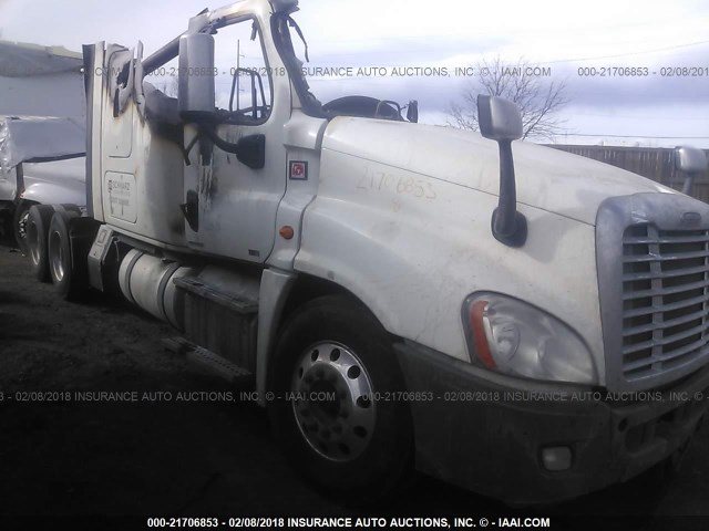 1FUJGLDR4CLBV8253 - 2012 FREIGHTLINER CASCADIA 125  WHITE photo 1