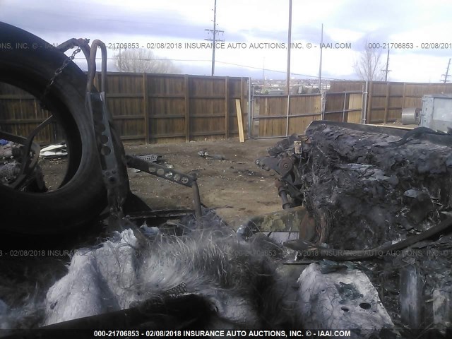 1FUJGLDR4CLBV8253 - 2012 FREIGHTLINER CASCADIA 125  WHITE photo 5